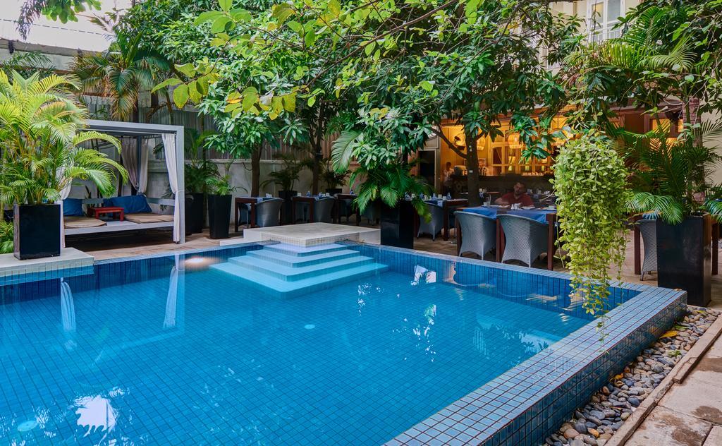 Blue Lime Phnom Penh Hotel Bagian luar foto