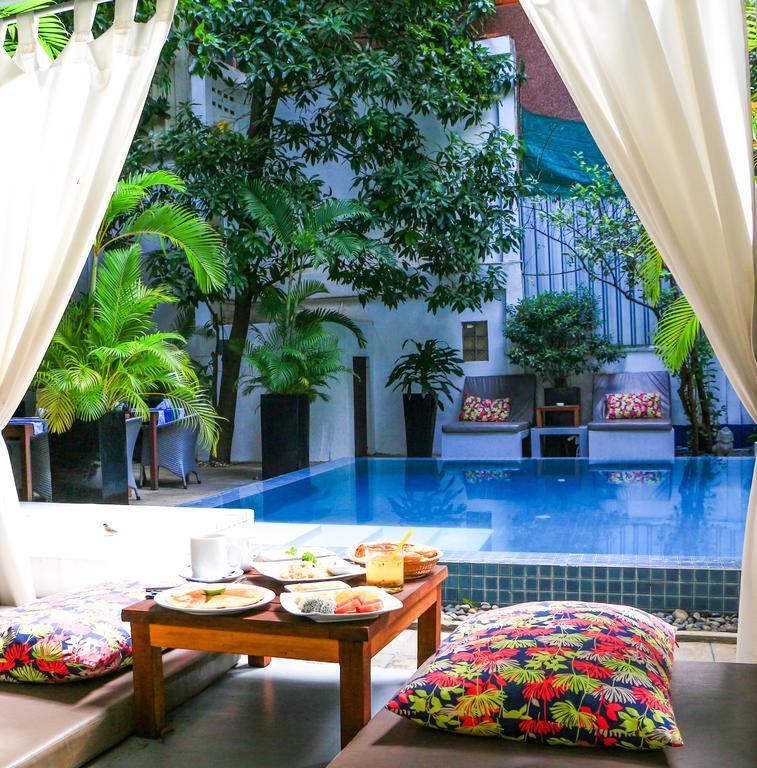 Blue Lime Phnom Penh Hotel Bagian luar foto