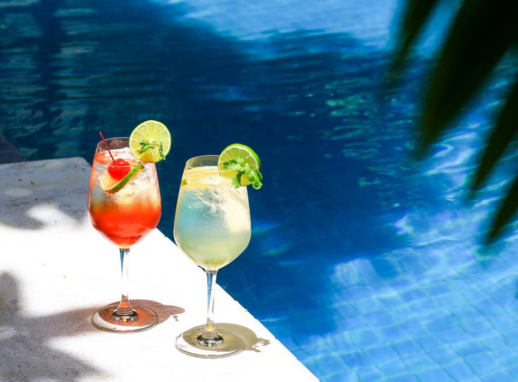 Blue Lime Phnom Penh Hotel Bagian luar foto