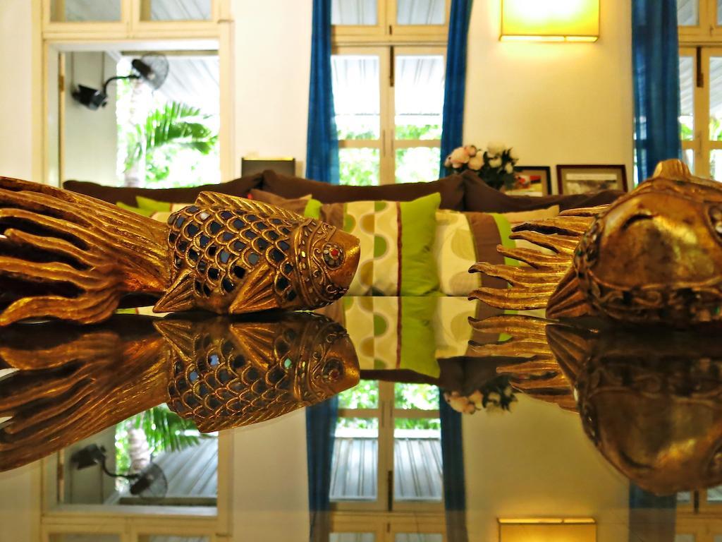 Blue Lime Phnom Penh Hotel Bagian luar foto